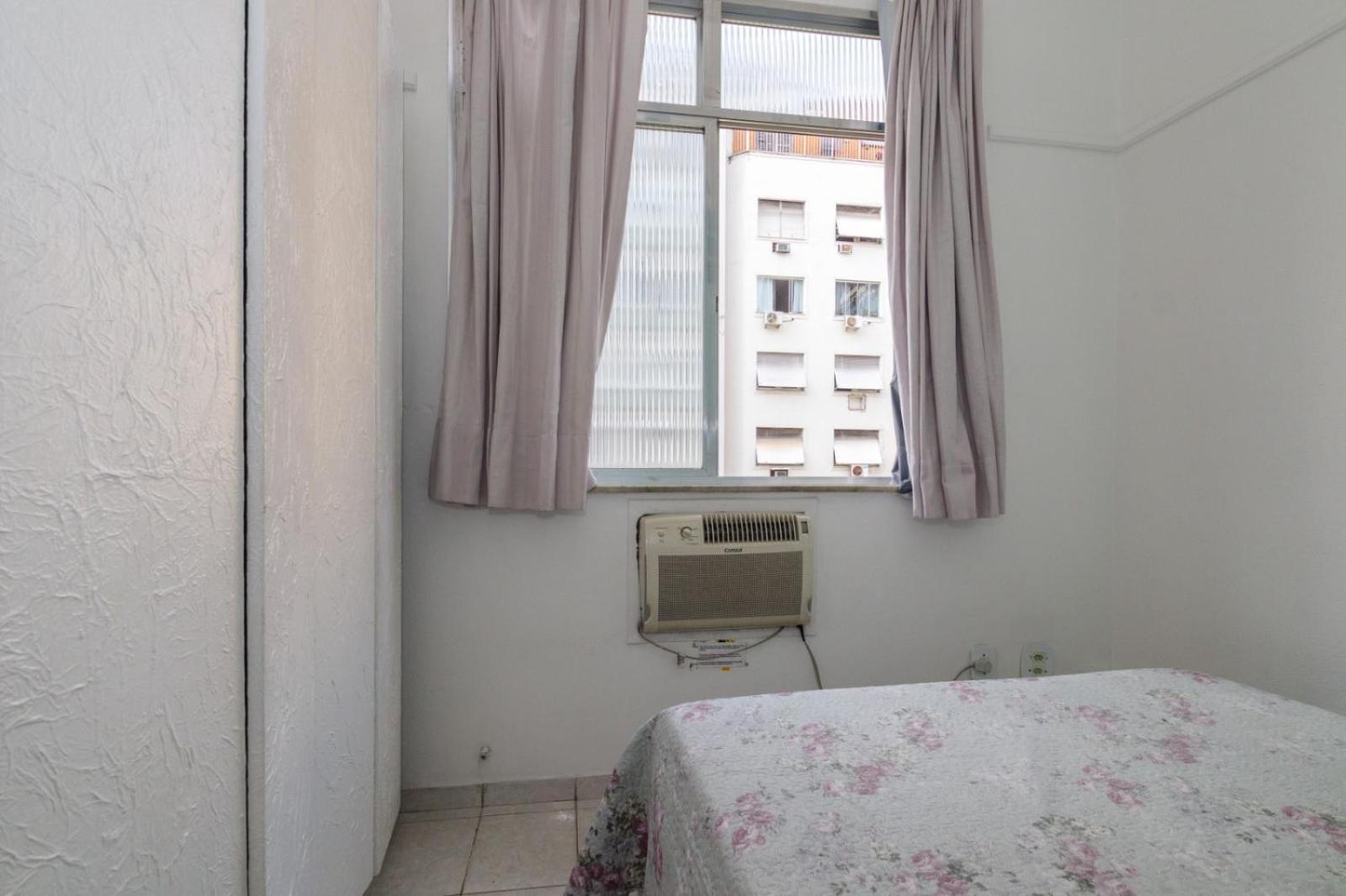 Bom E Barato A 200 Metros Da - Av Copacabana 1032 Ap 705 Apartamento *