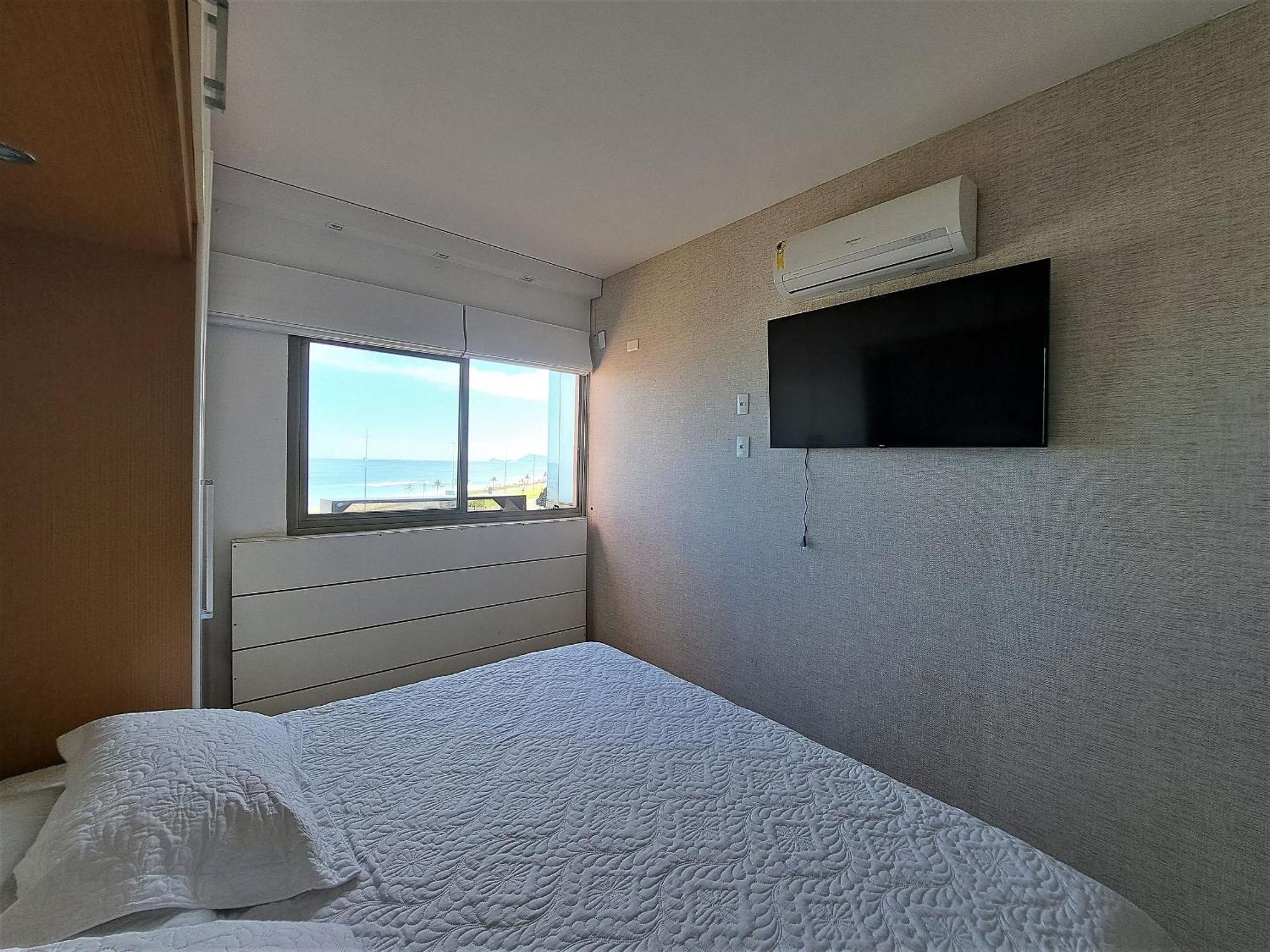 Lindo Apt Ocean Drive Vista Praia Da Barra - Beira Mar *