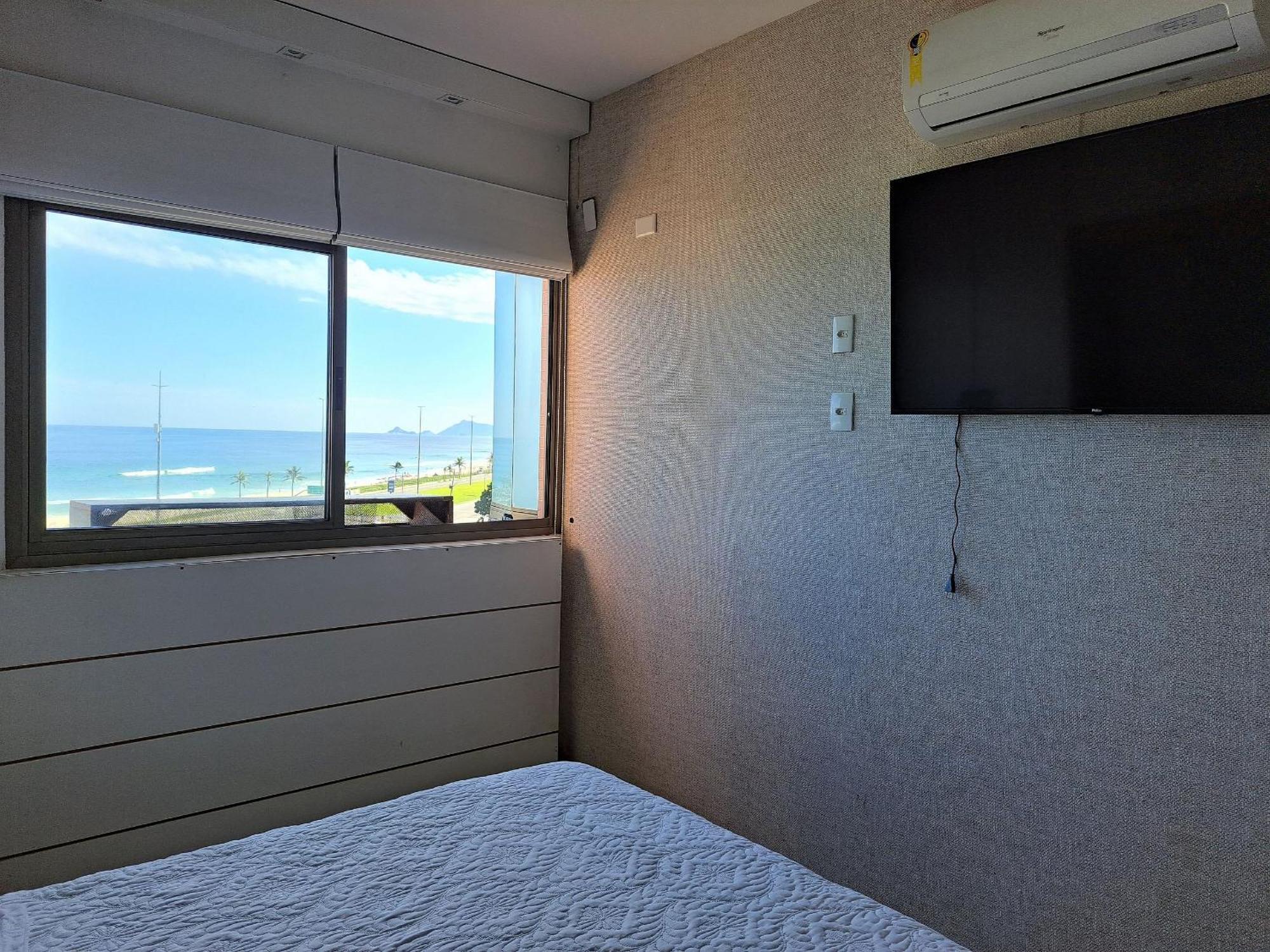 Lindo Apt Ocean Drive Vista Praia Da Barra - Beira Mar *
