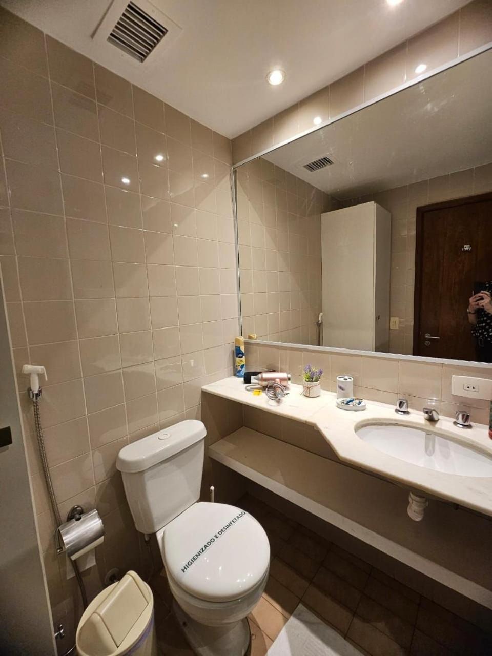 Apartamento Praia, Piscina, Vista, Shopping, Junto Em Um So Lugar. E Sala Do Perfeito. Rio de Janeiro