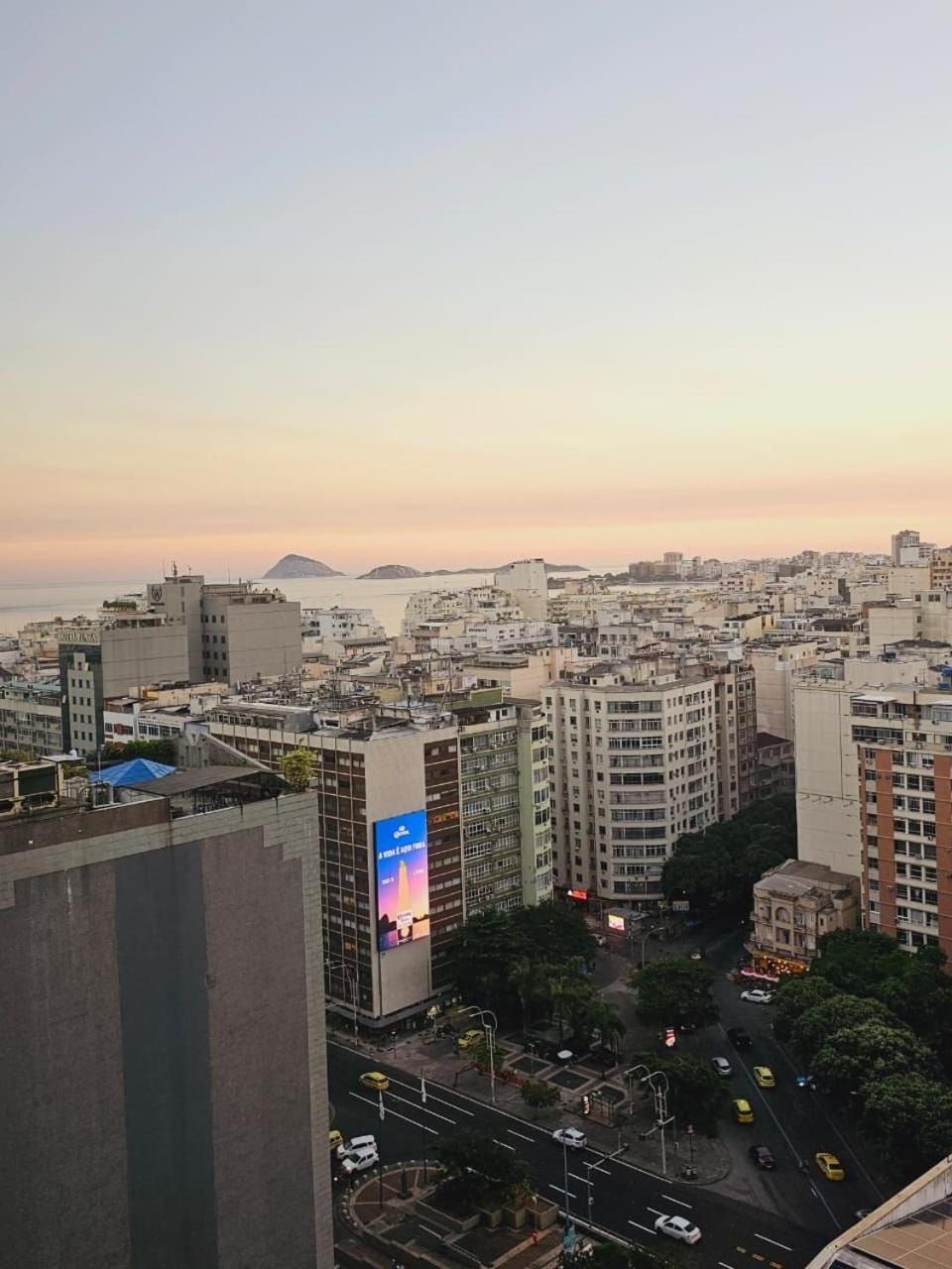 Com Mar, Piscina E Academia No Coracao De Copacabana Apartamento *