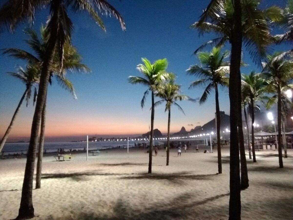 Suh Copacabana 01 Balcony Close To Rio de Janeiro