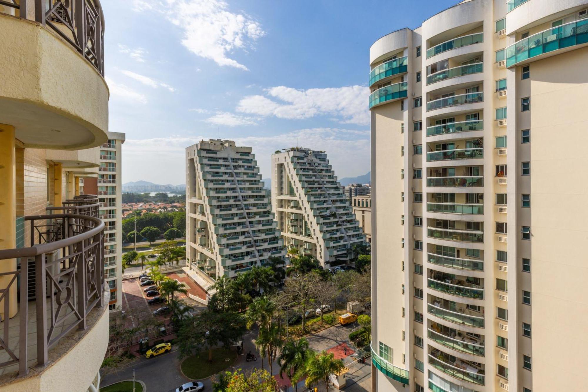 Barra Premium - Flat Com Servicos, Recepcao 24 Horas, Piscina, Academia E Balsa Praia!