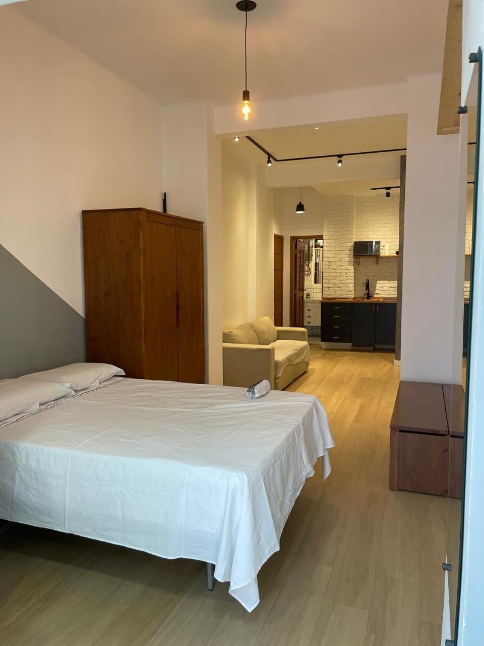 Apartamento Subsolo 101 *