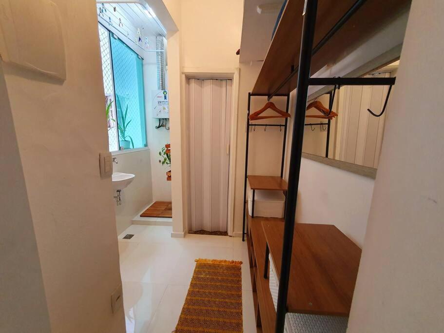 Apartamento Na Quadra Da Praia De Copacabana *