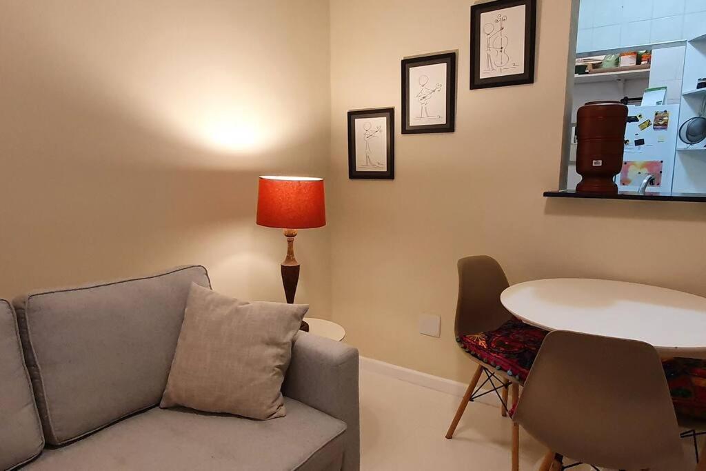 Apartamento Apartamento Na Quadra Da Praia De Copacabana *