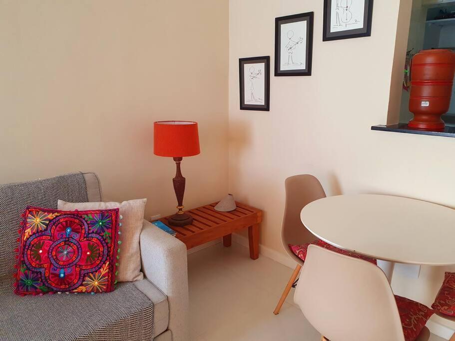 Apartamento Na Quadra Da Praia De Copacabana * Rio de Janeiro