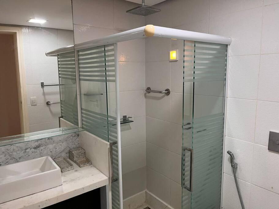 Lindo De 3 Quartos, Uma Quadra Da Praia! Apartamento Rio de Janeiro