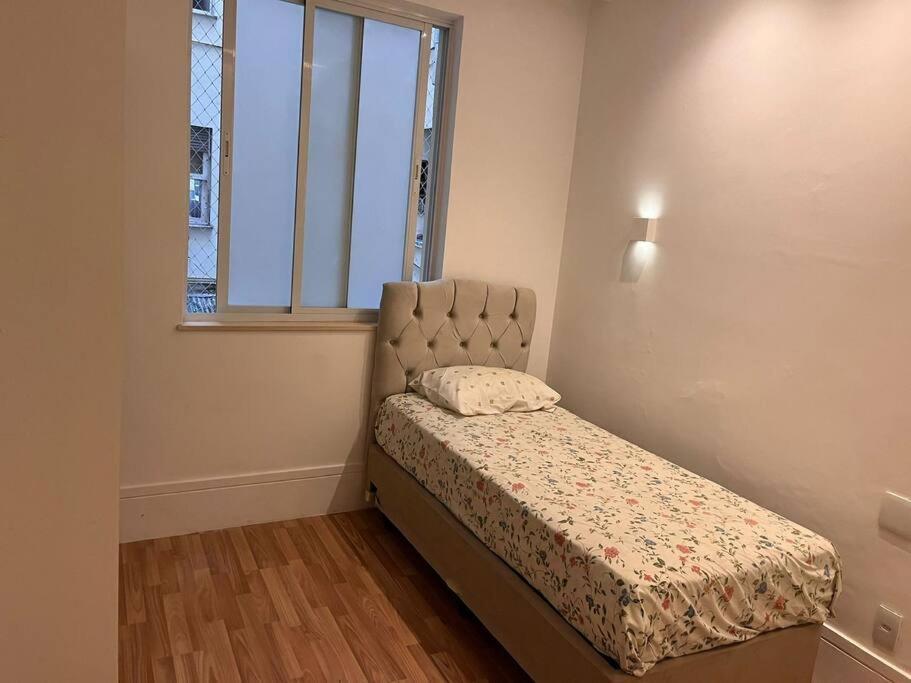 Apartamento Lindo De 3 Quartos, Uma Quadra Da Praia!