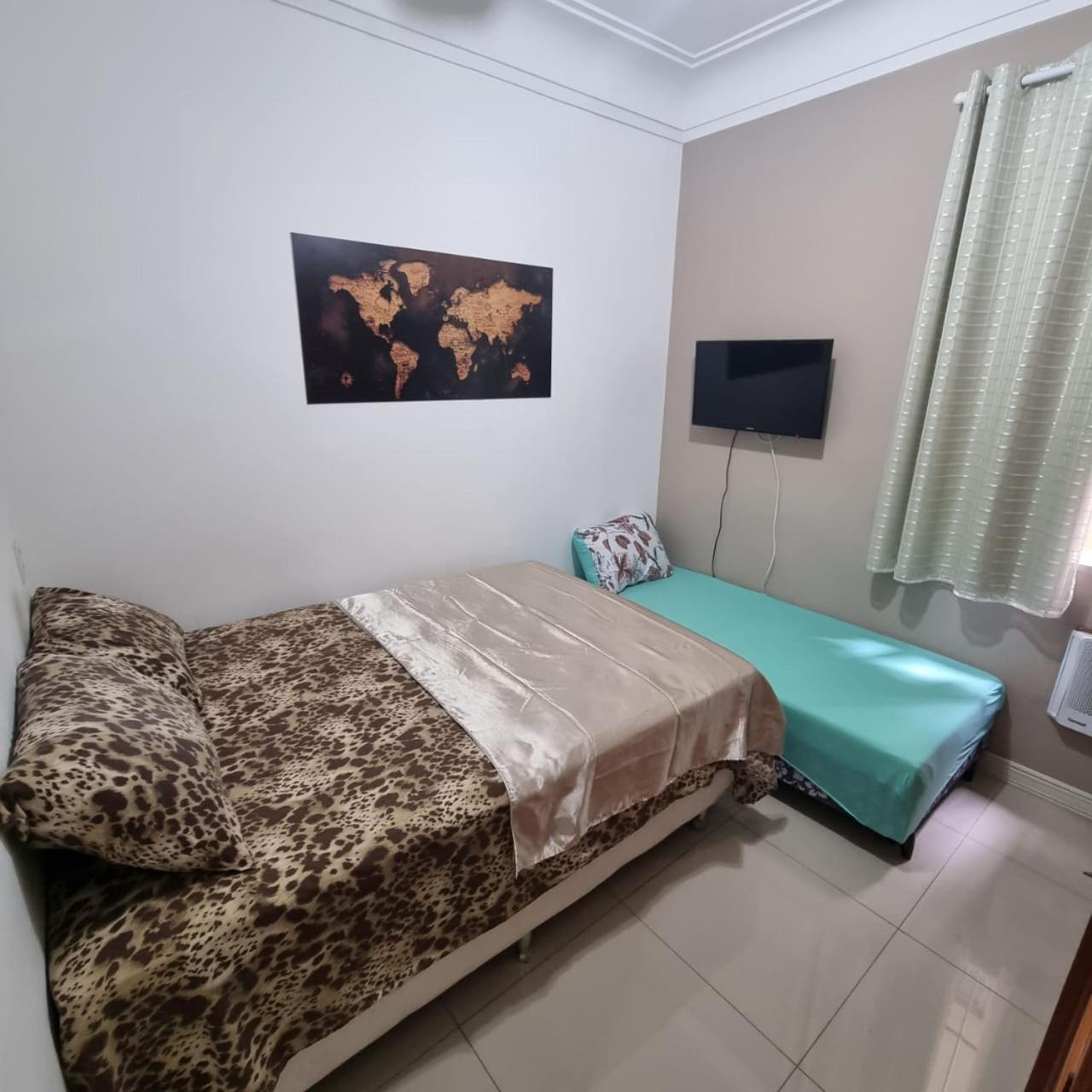 Em Copacabana A 100 Metros Da Apartamento *
