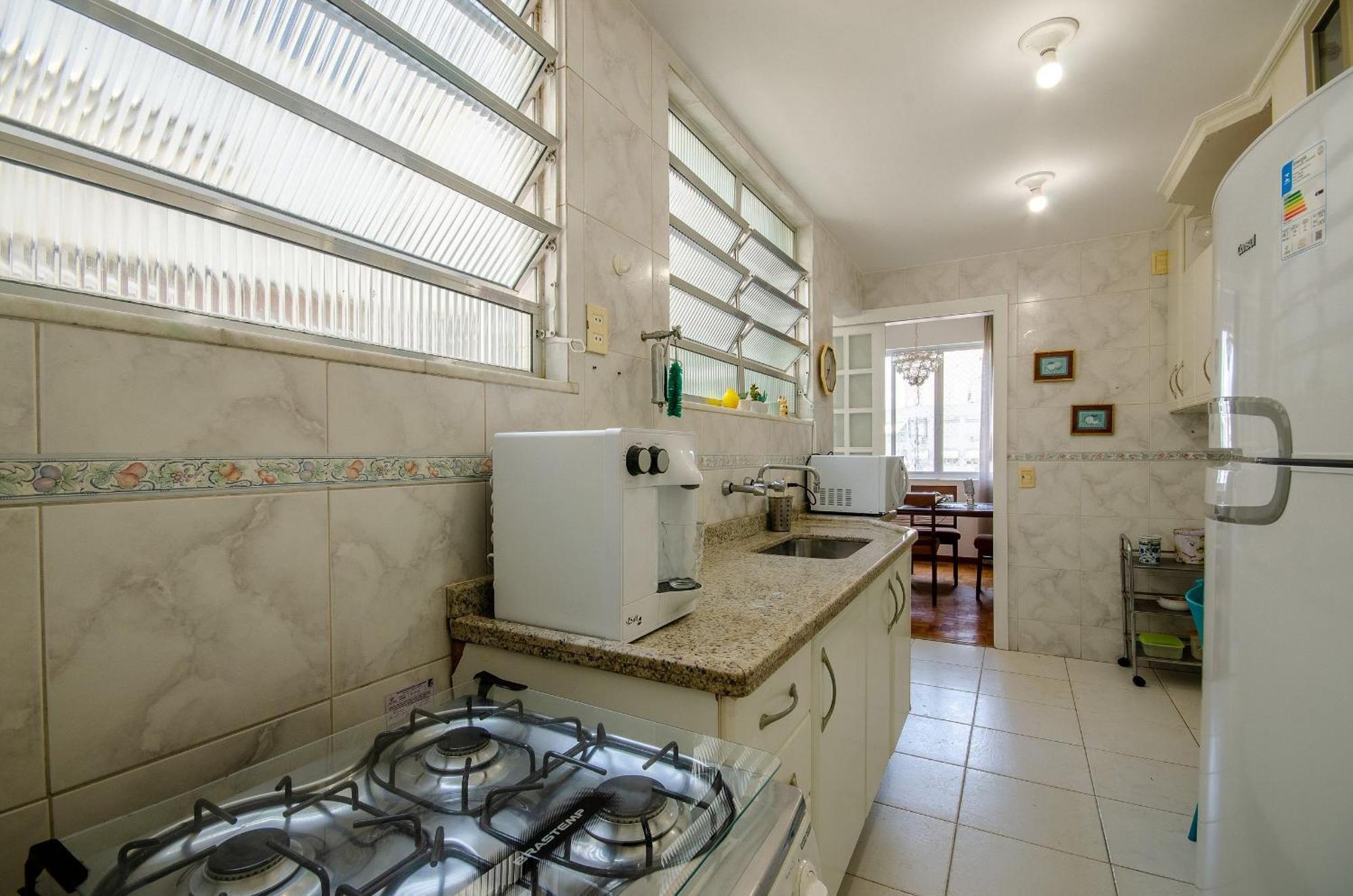 Arejado, Espacoso E Iluminado Em Ipanema Apartment