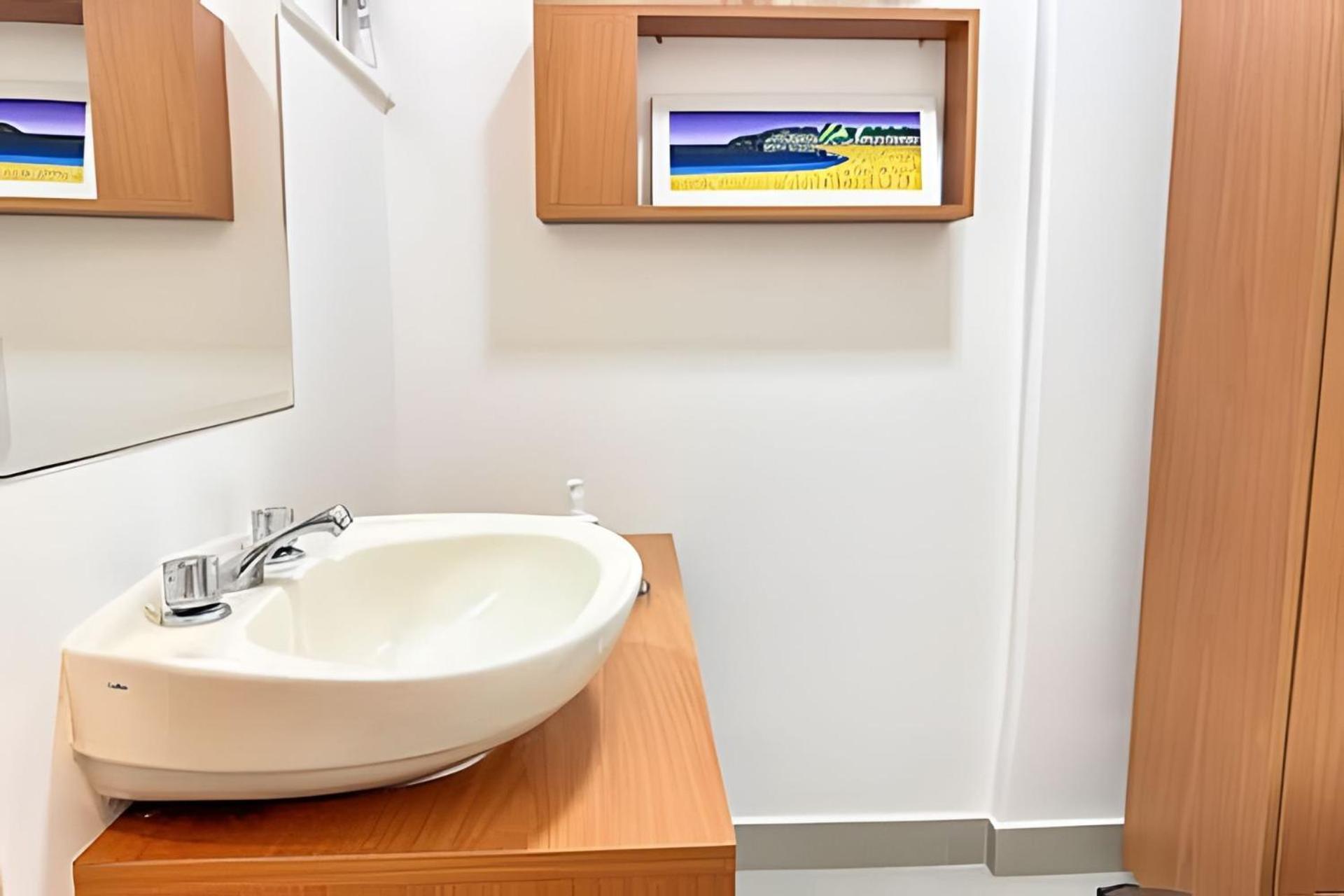 Hr.113 - Recentemente Reformado Com 2 Alugar No Posto 10 De Ipanema Apartamento