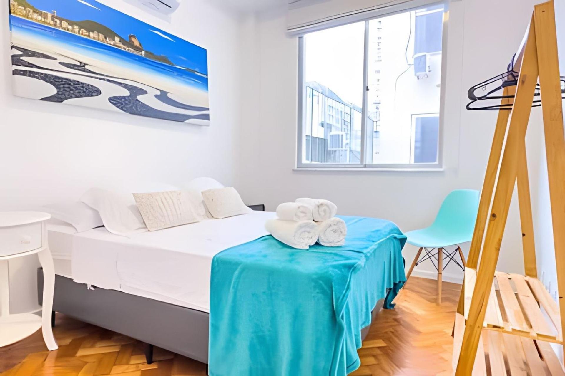 Apartamento Hr.113 - Recentemente Reformado Com 2 Alugar No Posto 10 De Ipanema *