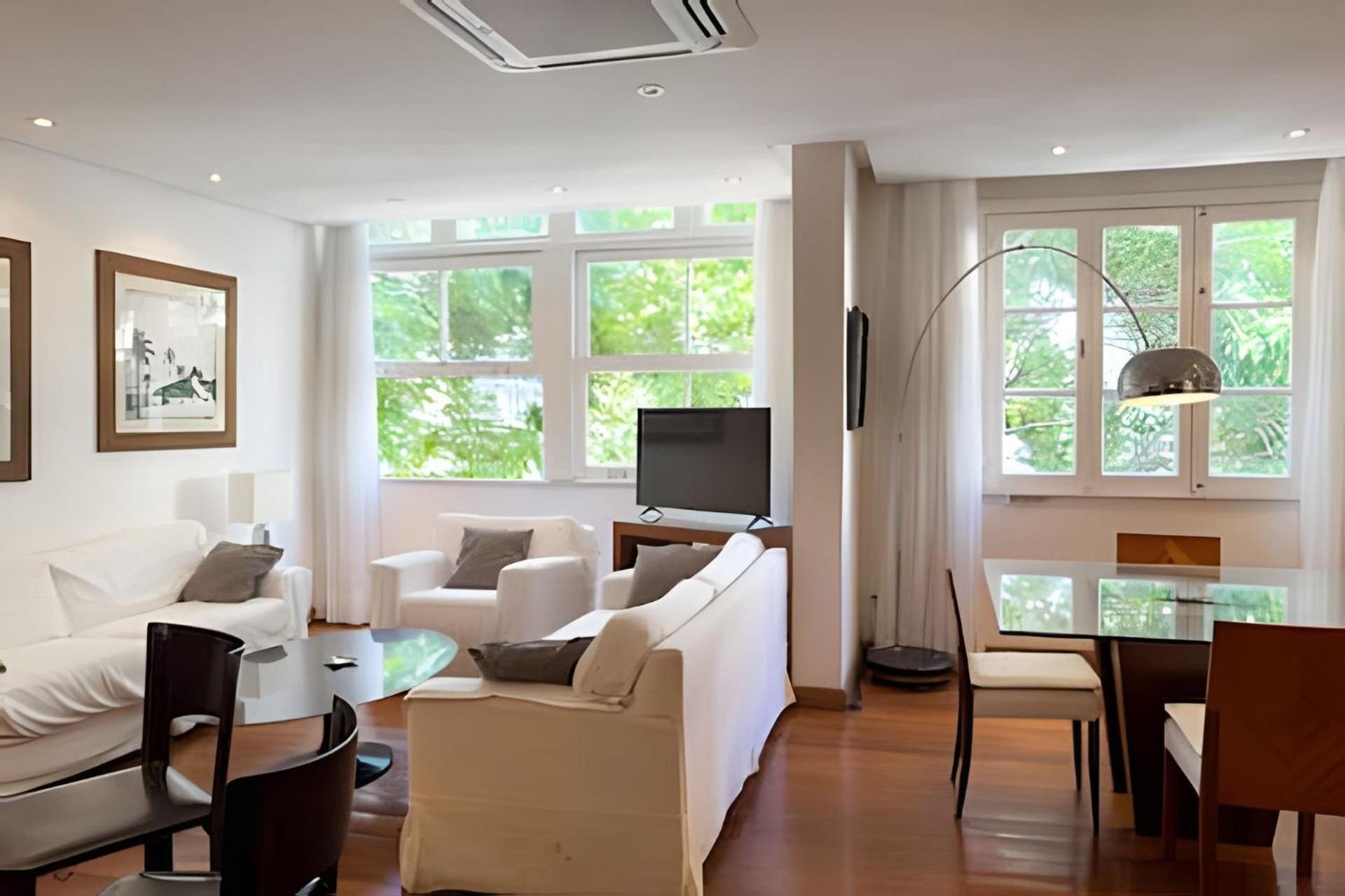 Hr.254 - Charmoso Apartamento De 2 Quartos Para Temporada Em Ipanema, 78m2 *