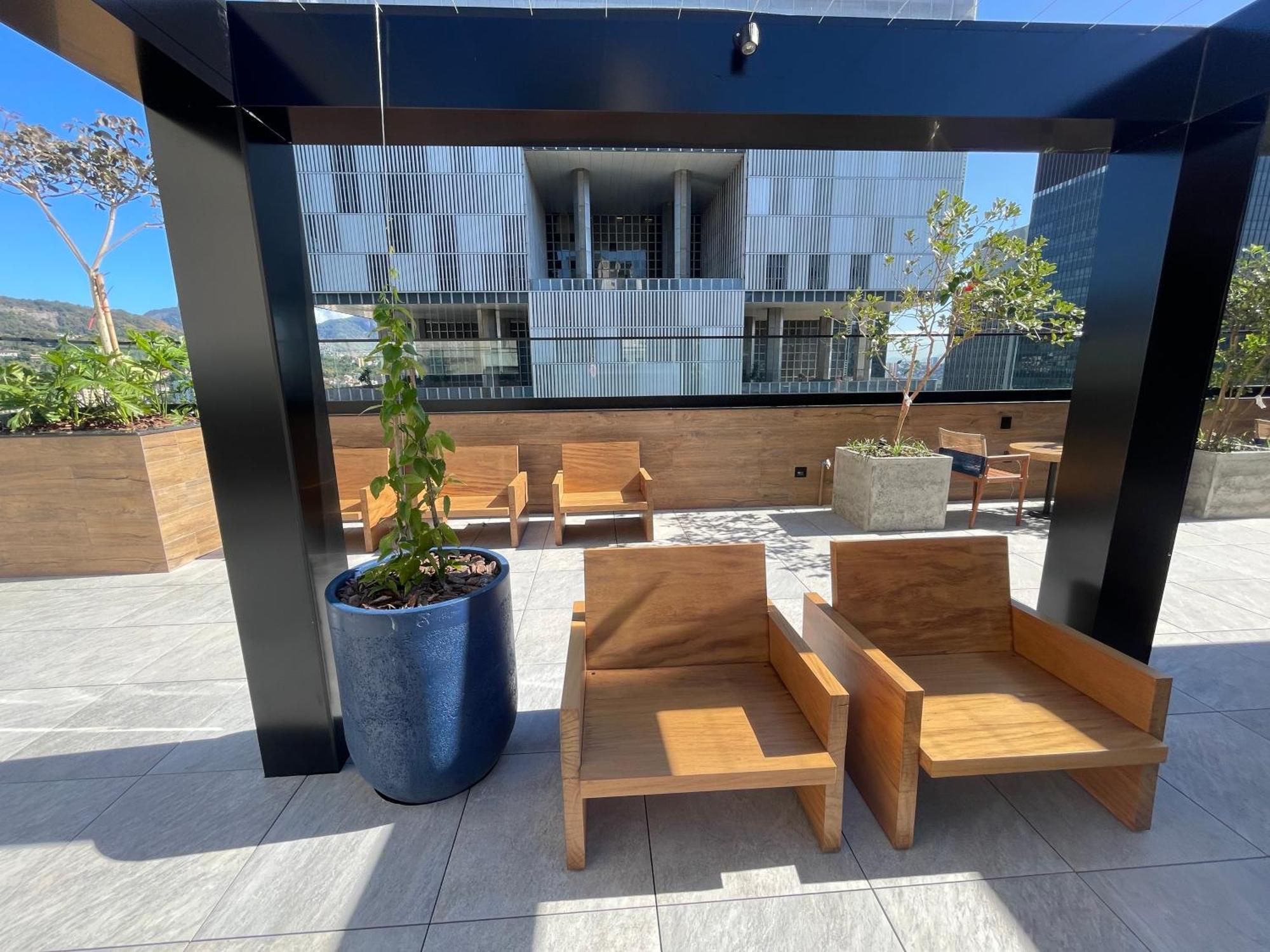 Estudio Com Lavanderia, Cobertura, Em Frente Ao Metro, Lapa, Aeroporto Sdu E 5 Minutos Do Consulado Americano Apartamento Rio de Janeiro