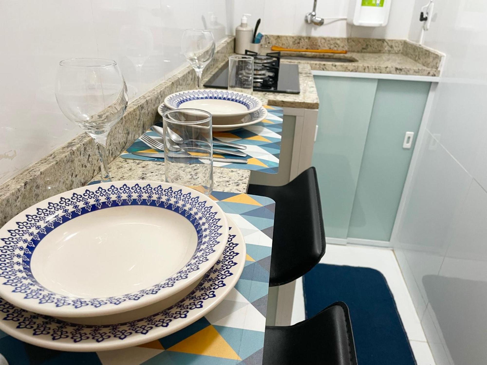 Estudio Com Lavanderia, Cobertura, Em Frente Ao Metro, Lapa, Aeroporto Sdu E 5 Minutos Do Consulado Americano *