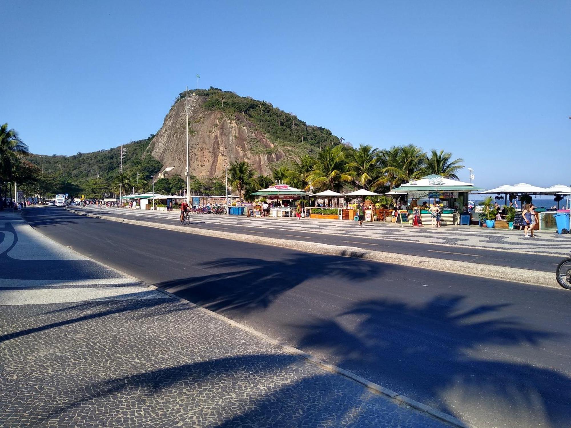 Em Frente A *