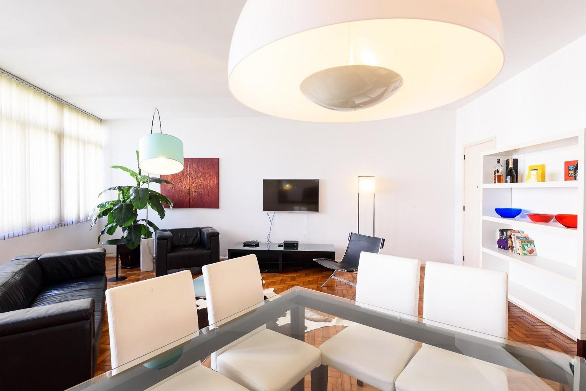 Apartamento Amplo 3qtos A 200m Da De Ipanema | Bc 33/502 *