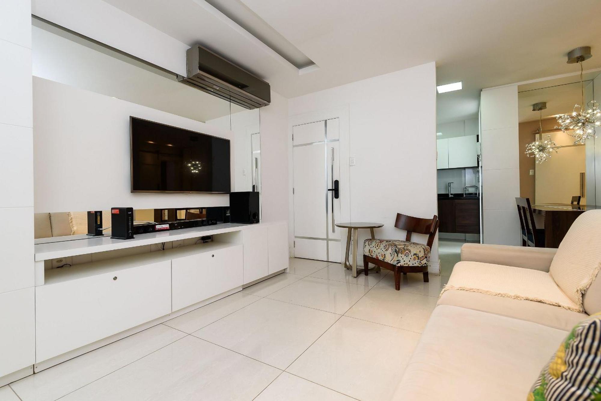 Apartamento 2qtos A 300m Da De Copacabana | Br 531/902 Rio de Janeiro