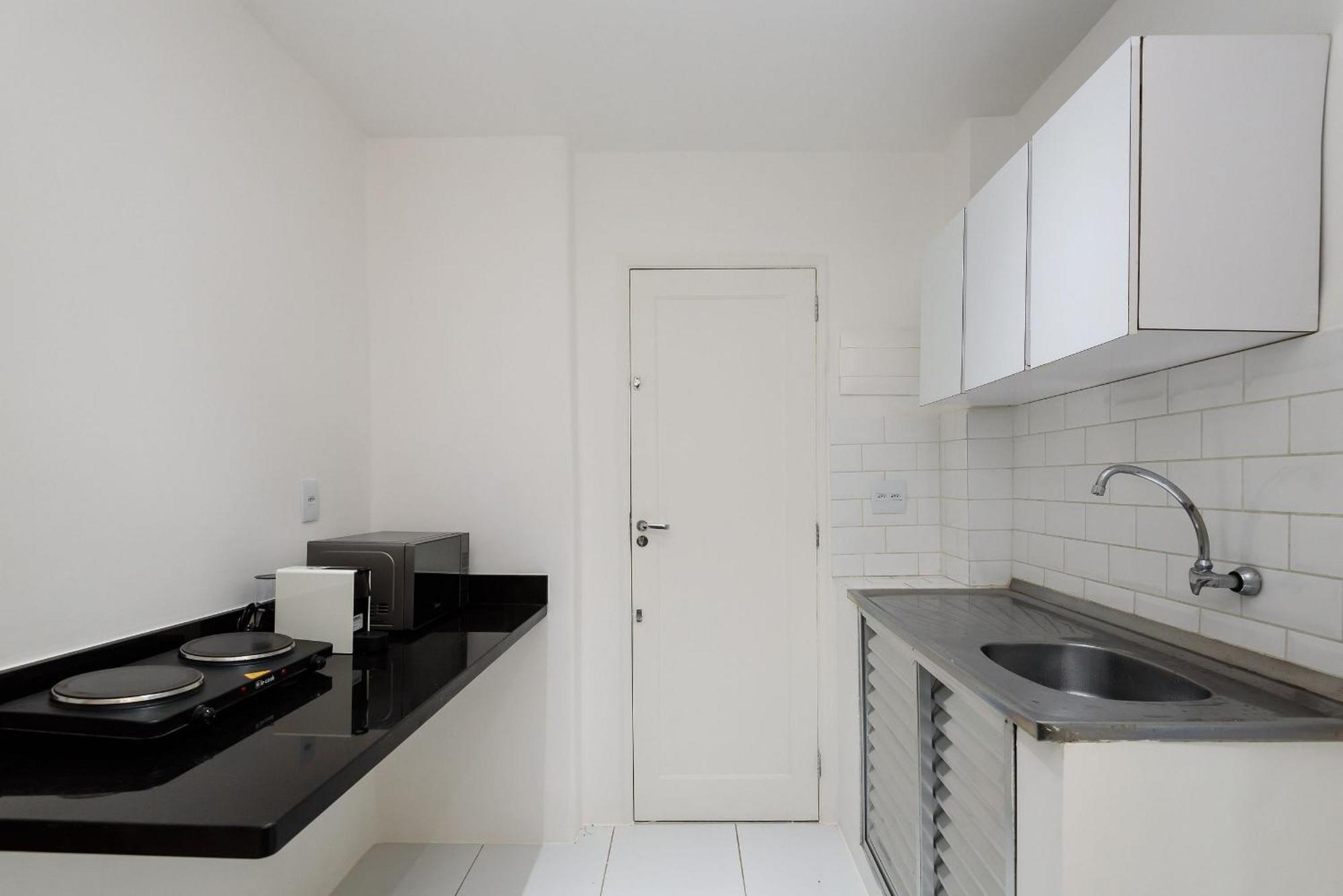 Apartamento 2qtos A 100m Da De Copacabana | As 13/705 *