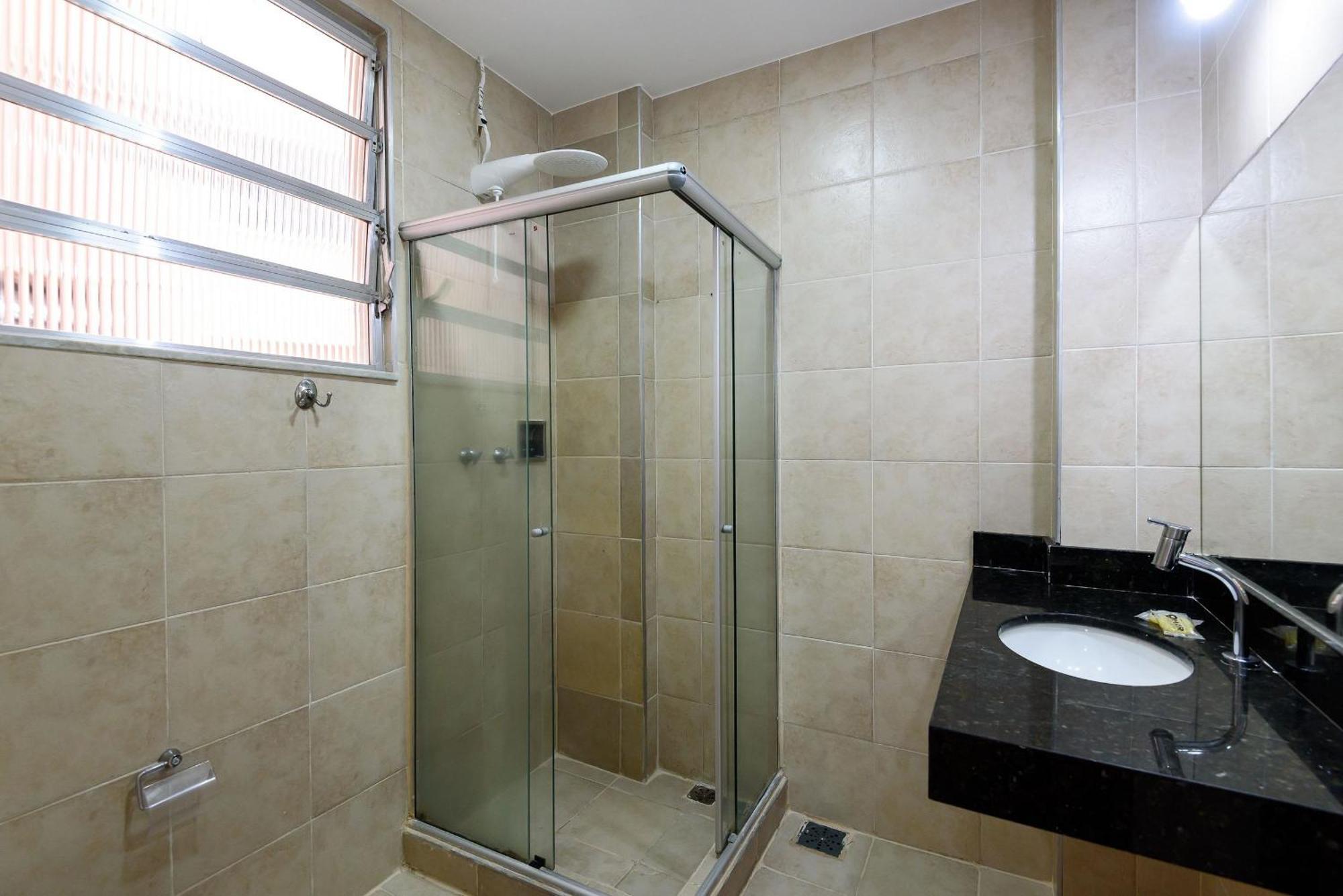 Apartamento 2qtos A 100m Da De Copacabana | As 13/705
