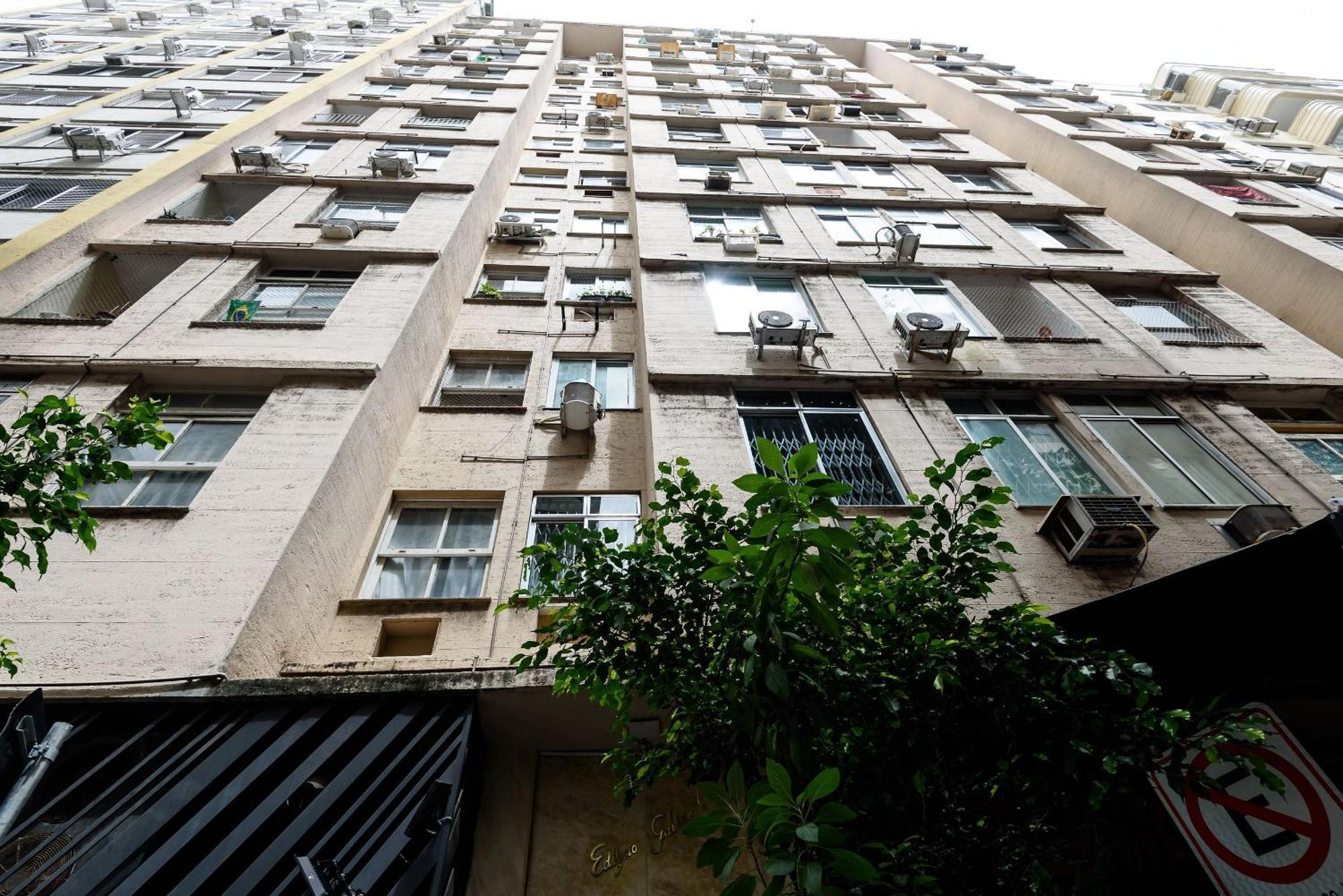 Apartamento 2qtos A 100m Da De Copacabana | As 13/705