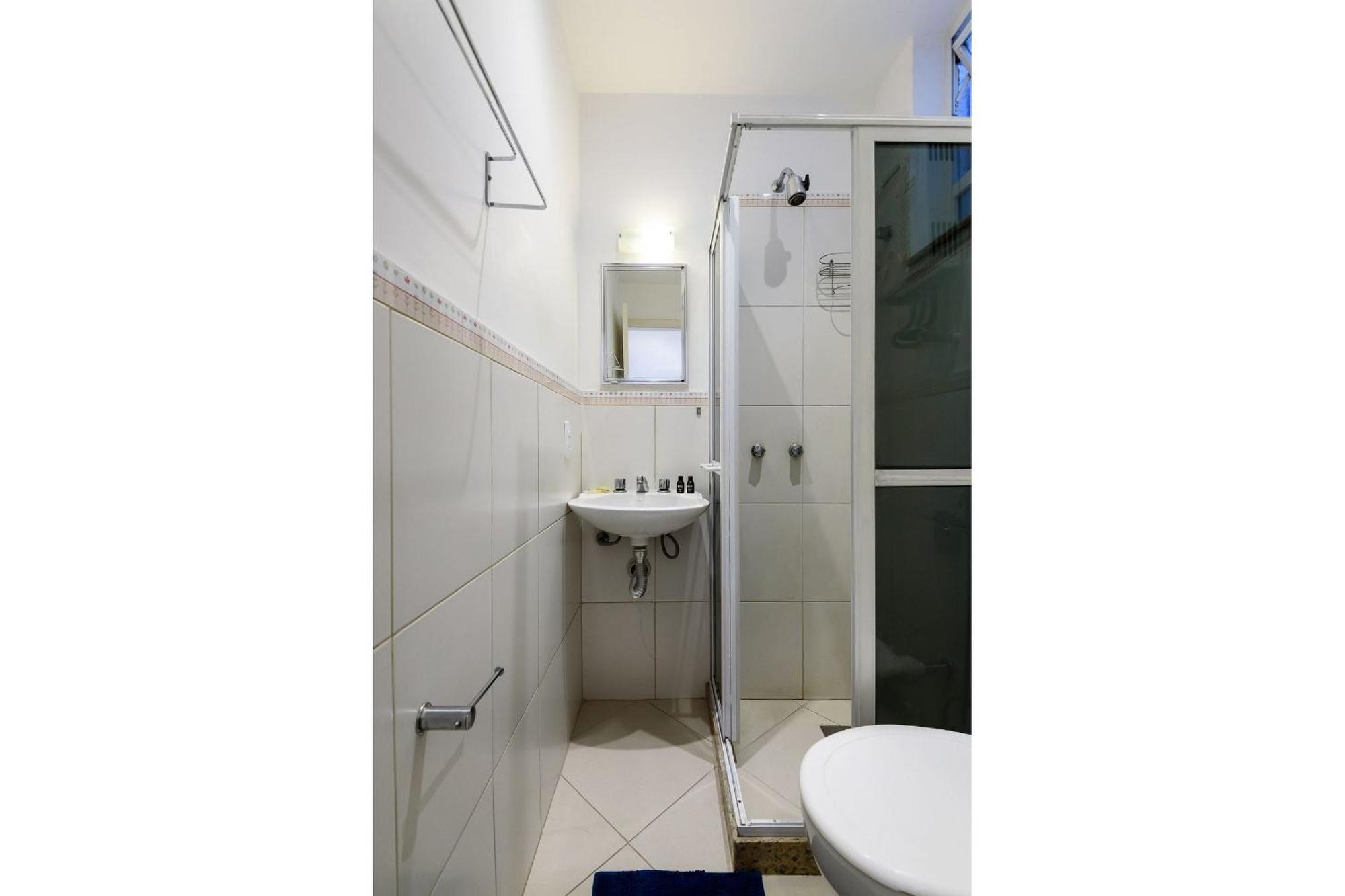 Omar Do Rio - Br 194/1104: Studio Copacabana, Internet 240mbps, Smart Tv + Tv A Cabo, Workstation, Alexa, A 80m Do Metrô Cardeal Arcoverde E A 400m Da Praia De Copacabana Rio de Janeiro