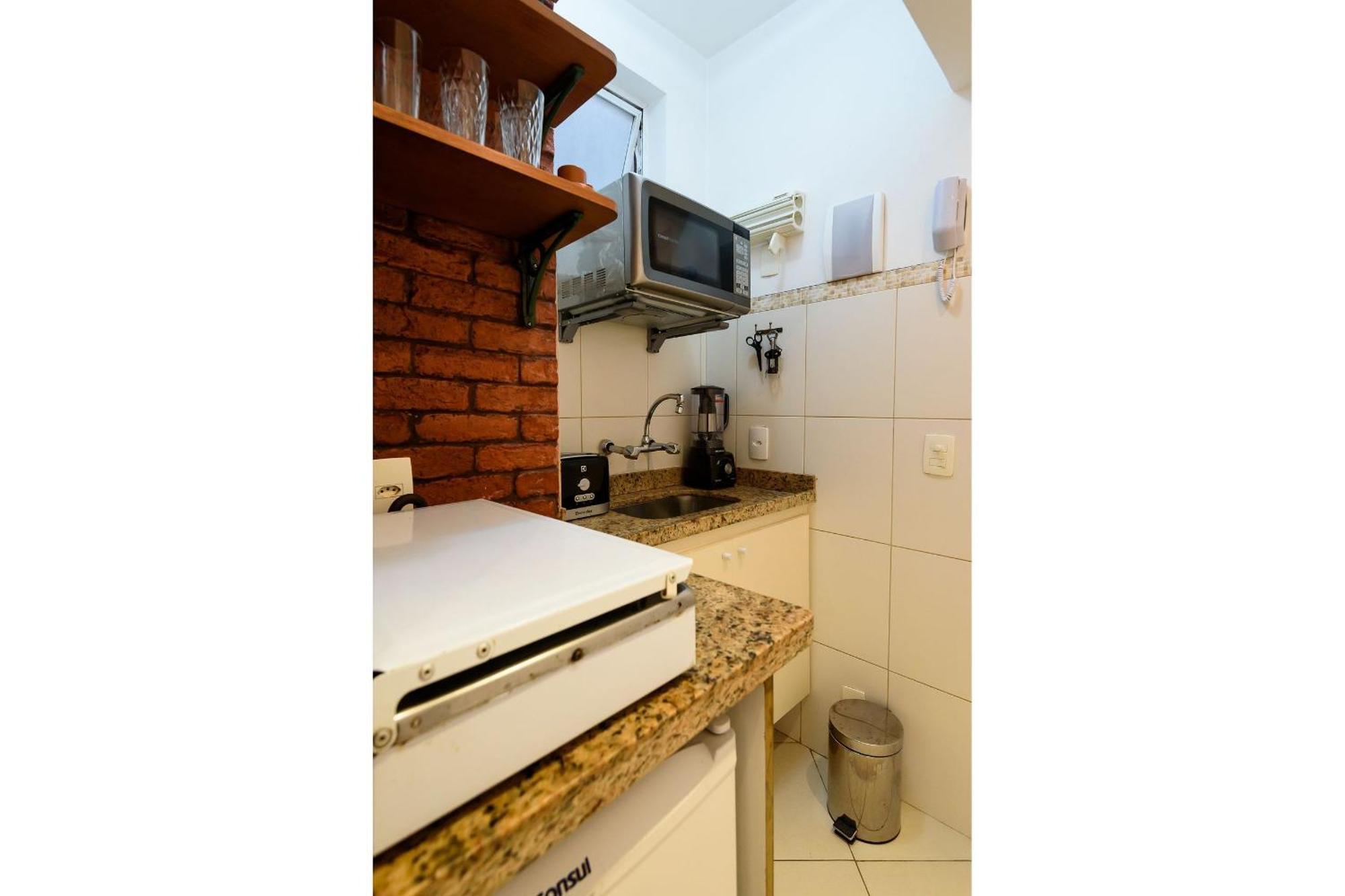 Apartamento Omar Do Rio - Br 194/1104: Studio Copacabana, Internet 240mbps, Smart Tv + Tv A Cabo, Workstation, Alexa, A 80m Do Metrô Cardeal Arcoverde E A 400m Da Praia De Copacabana