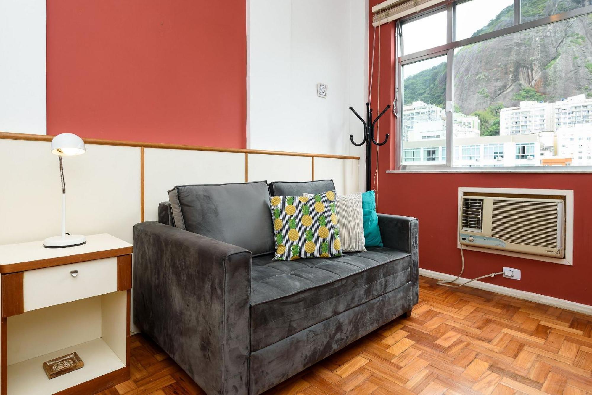 Apartamento Omar Do Rio - Br 194/1104: Studio Copacabana, Internet 240mbps, Smart Tv + Tv A Cabo, Workstation, Alexa, A 80m Do Metrô Cardeal Arcoverde E A 400m Da Praia De Copacabana