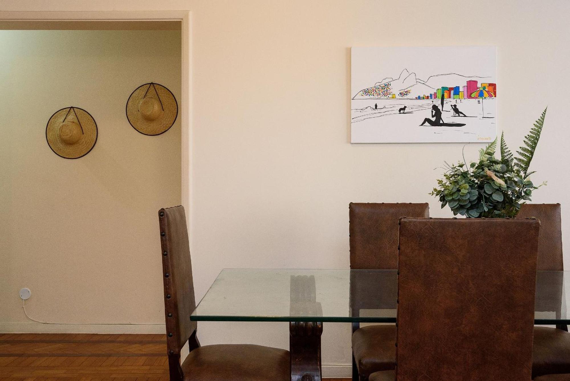 Apartamento Espacoso A 500m Da | Tn 239/301 *