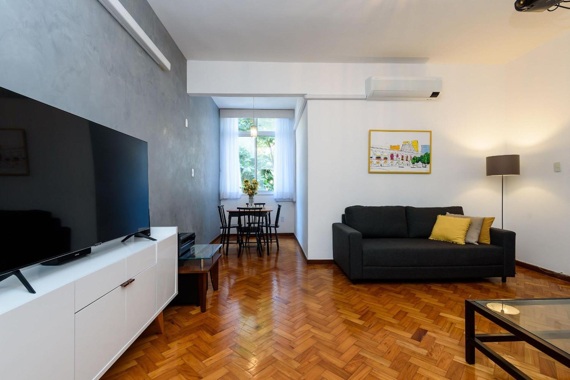 Apartamento Omar Do Rio - Bi 102/202: 3qtos/2ba, Internet 240mbps, 300 Metros Da De Copacabana E A 200 Metros Do Metrô Rio de Janeiro