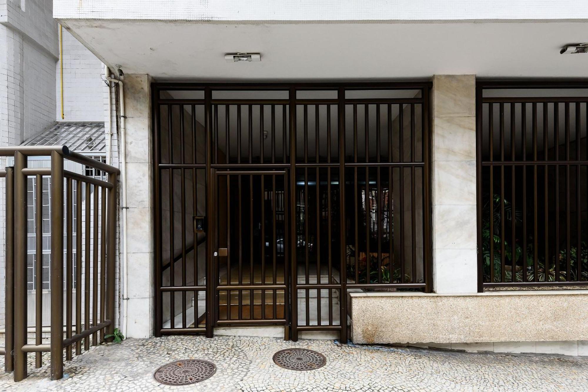 2 Quartos Em Copacabana Com Garagem | Bc 473/704 Rio de Janeiro