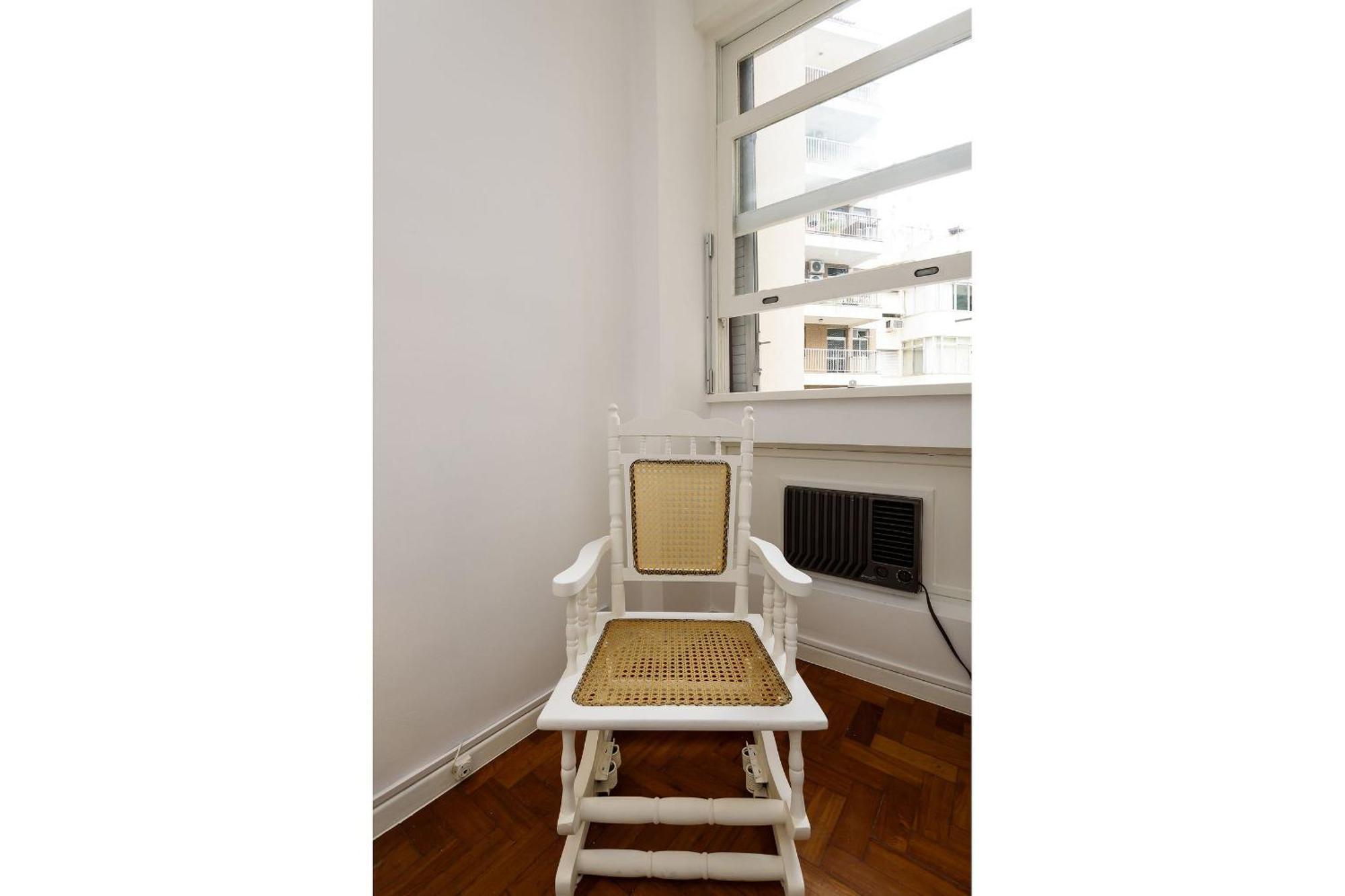 Apartment 2 Quartos Em Copacabana Com Garagem | Bc 473/704 *