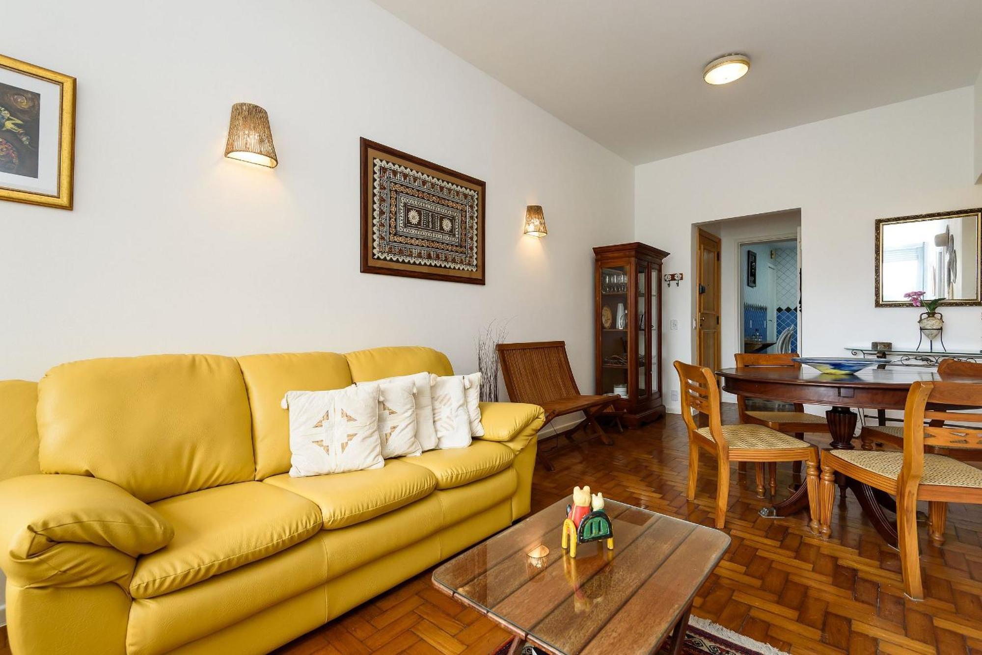 Apartment 2 Quartos Em Copacabana Com Garagem | Bc 473/704