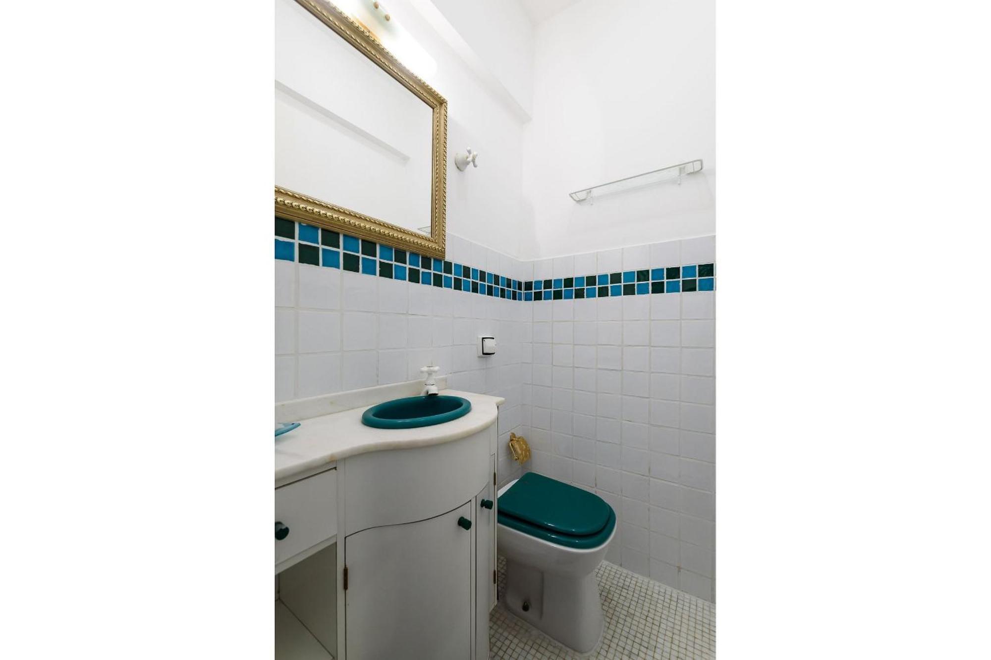 2 Quartos Em Copacabana Com Garagem | Bc 473/704 Apartment *