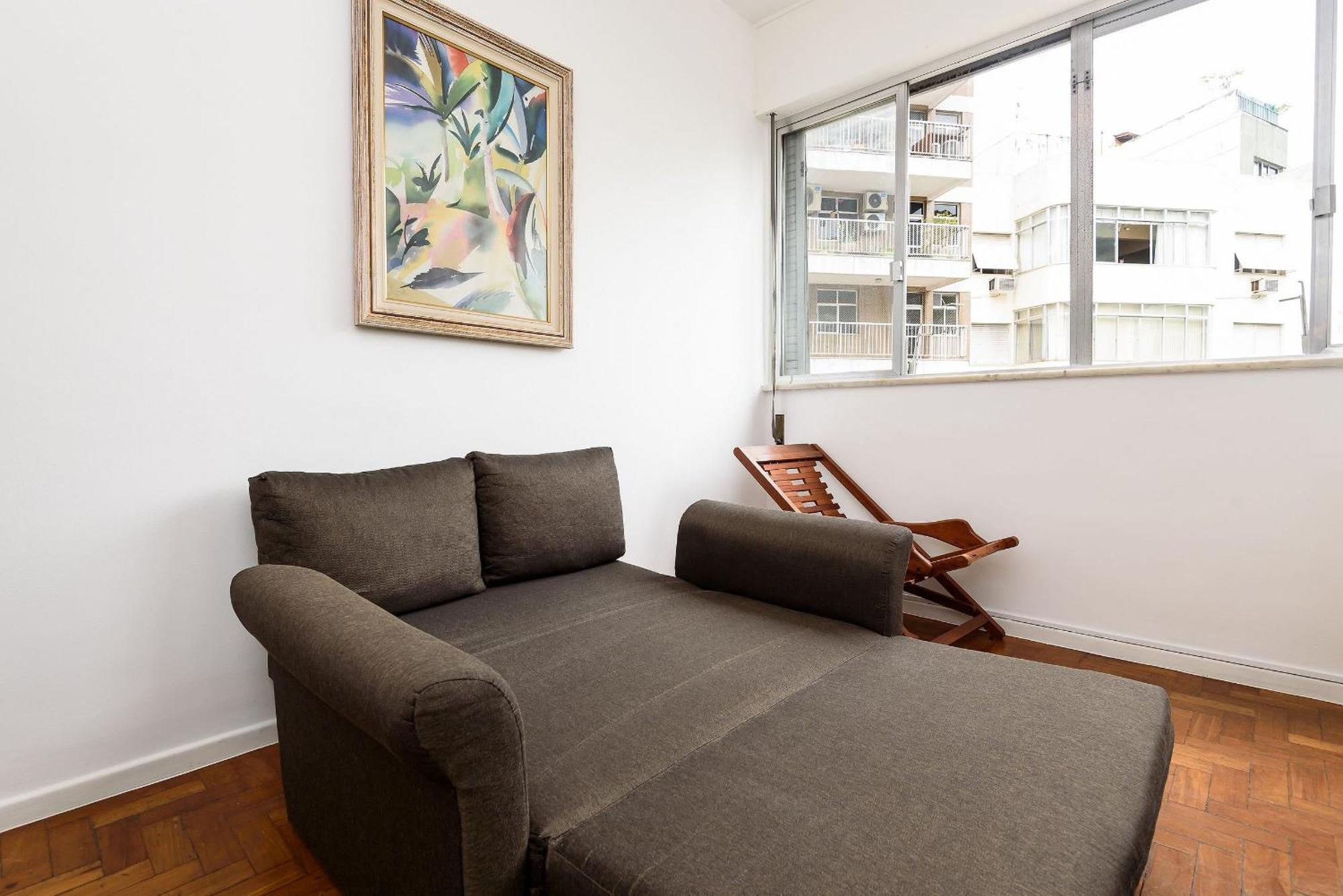 2 Quartos Em Copacabana Com Garagem | Bc 473/704 Apartment