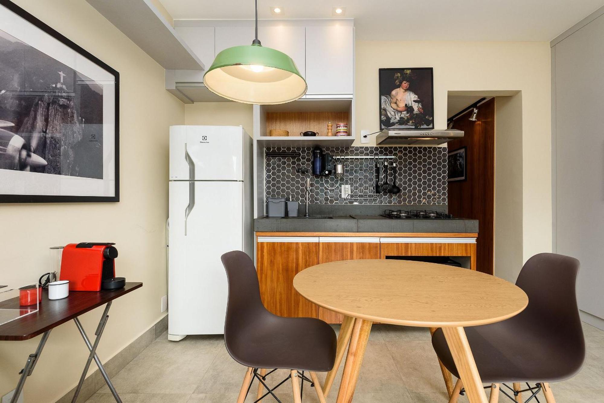 Apartamento Omar Do Rio: Moderno Com Vista P/ Cristo Redentor, A 230m Do Metrô Siqueira Campos E 650 Metros Da De Copacabana, C/ Smart Tv, Internet 250mbps E Workstation *