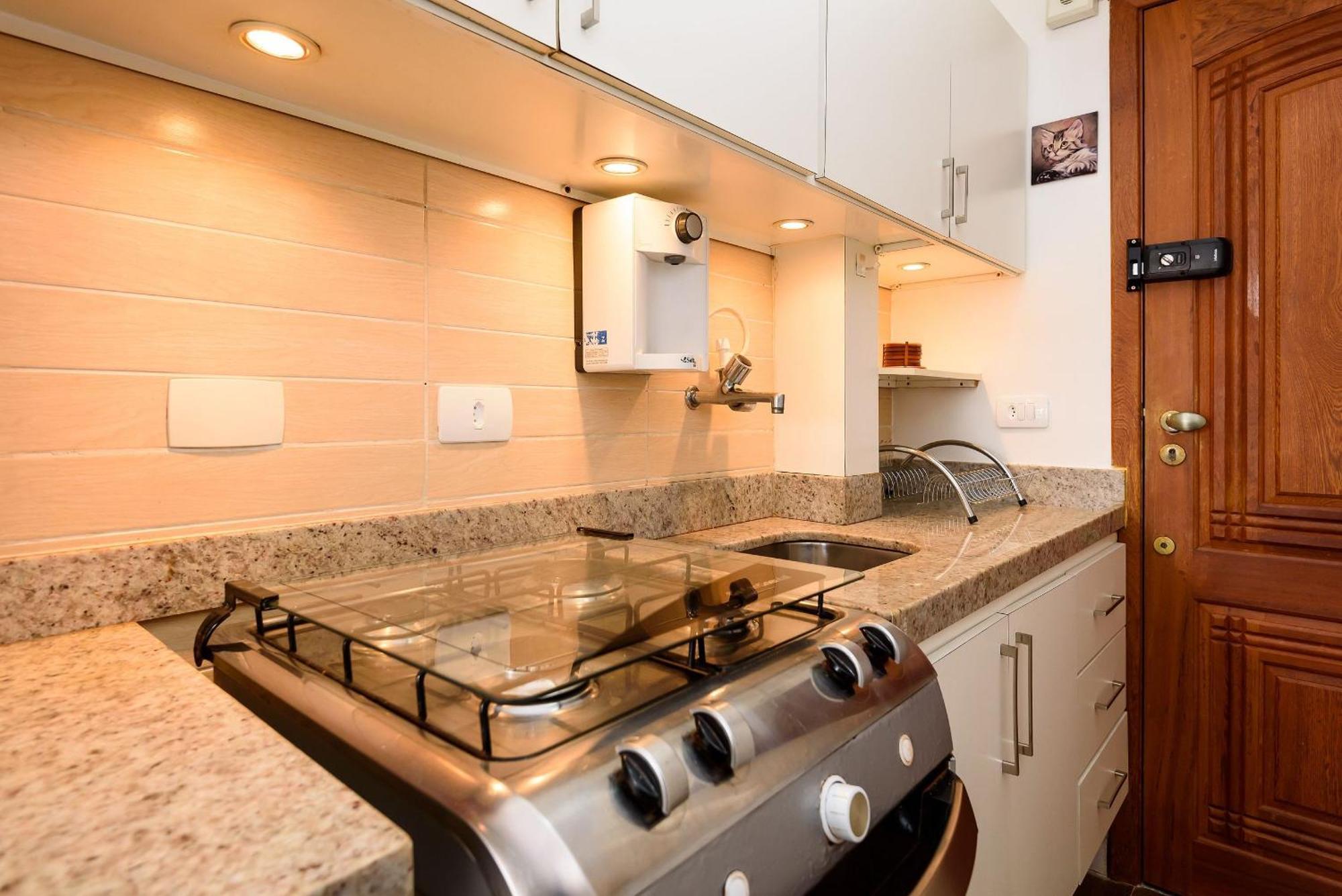 Apartamento A 200m Da De Copacabana | Fm 144/1105 Rio de Janeiro
