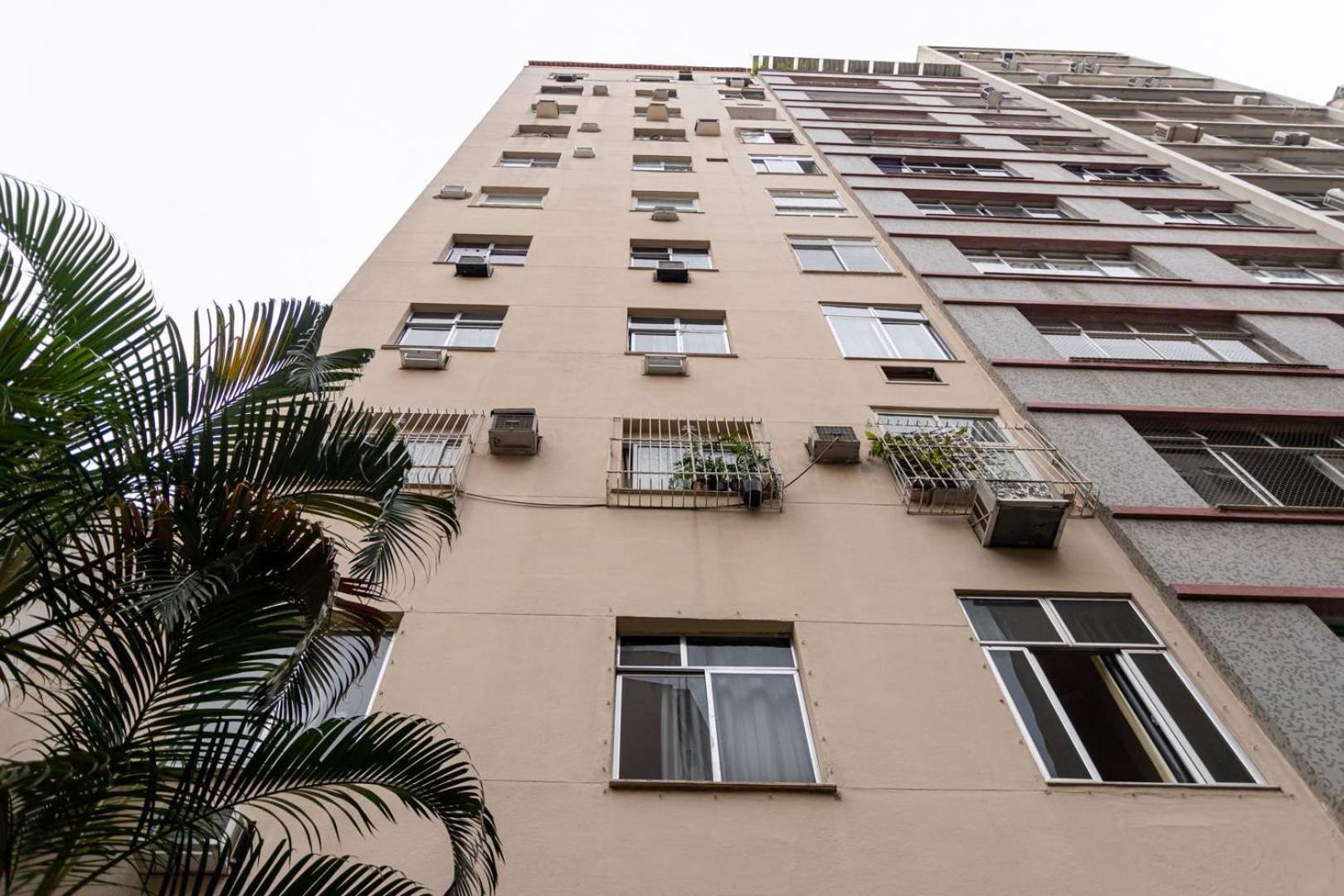 Apartamento 2qtos A 350m Da De Copacabana | Ta 28/401