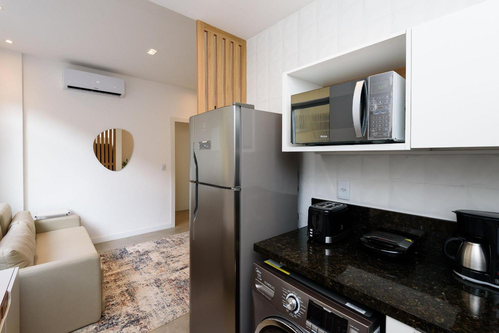 Moderno E Sala Em Copacabana | Mfb 76/204 *
