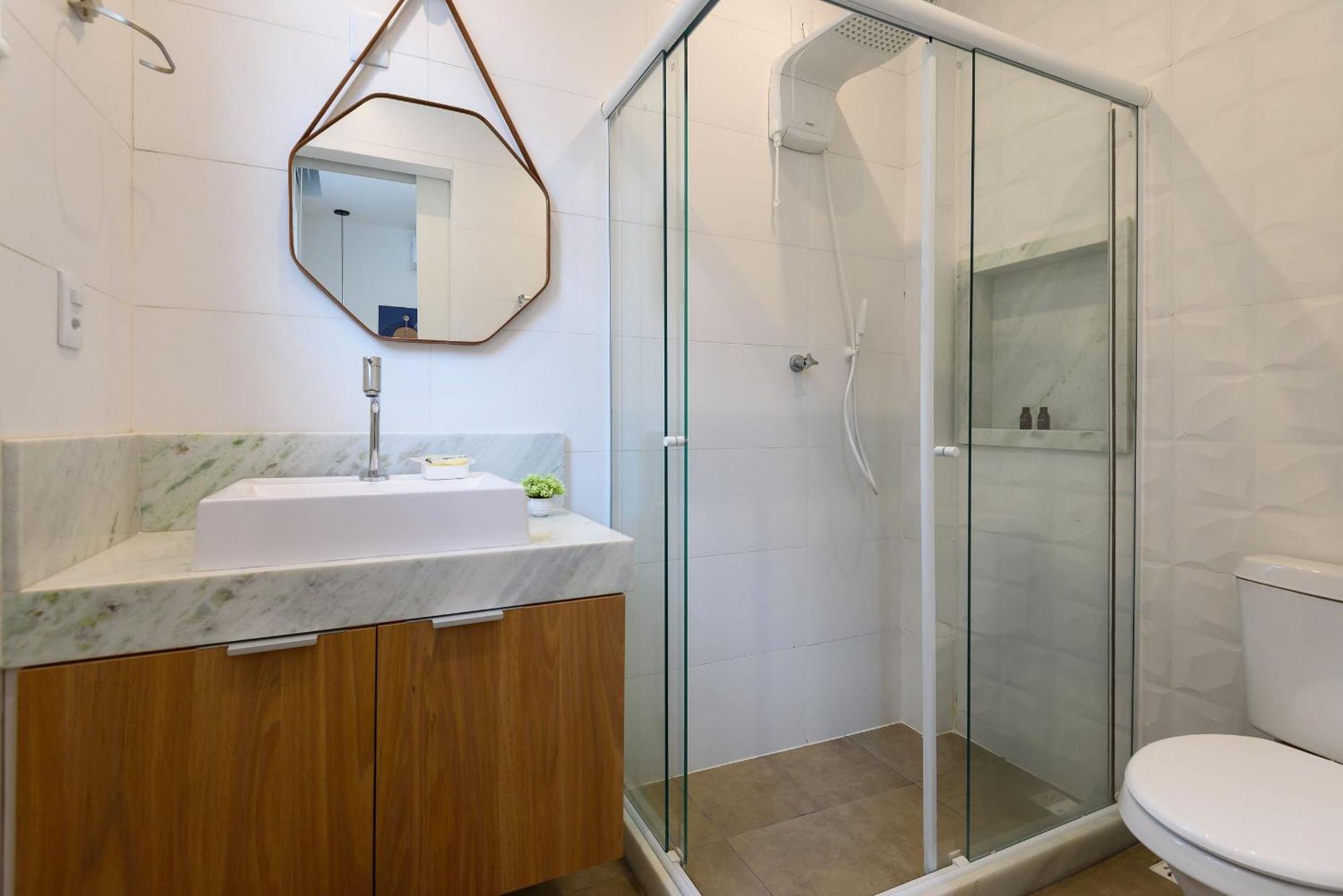 Apartamento Moderno E Sala Em Copacabana | Mfb 76/204