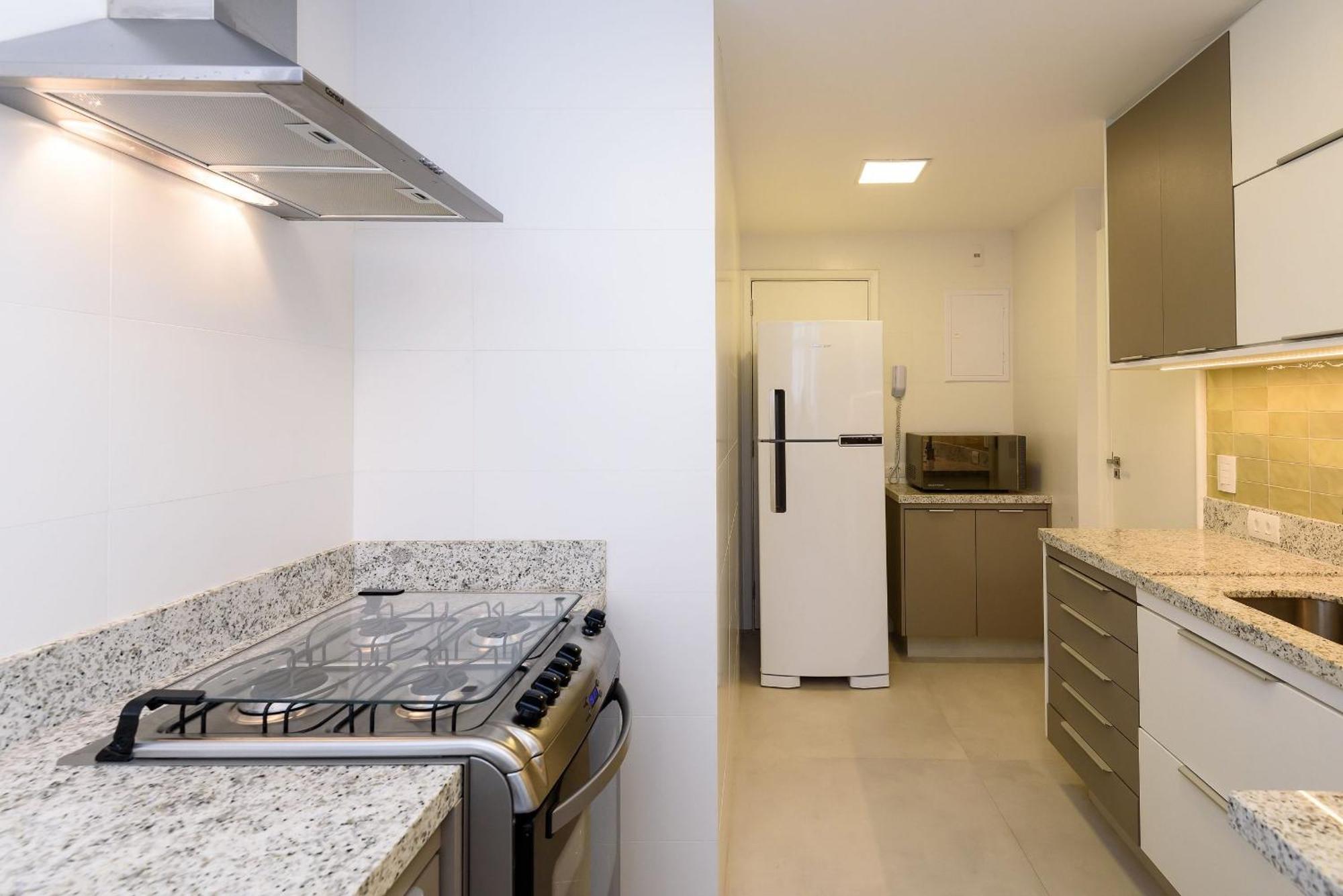 Apartamento No Leblon Com 3 Quartos | Gbc 260/301 Rio de Janeiro