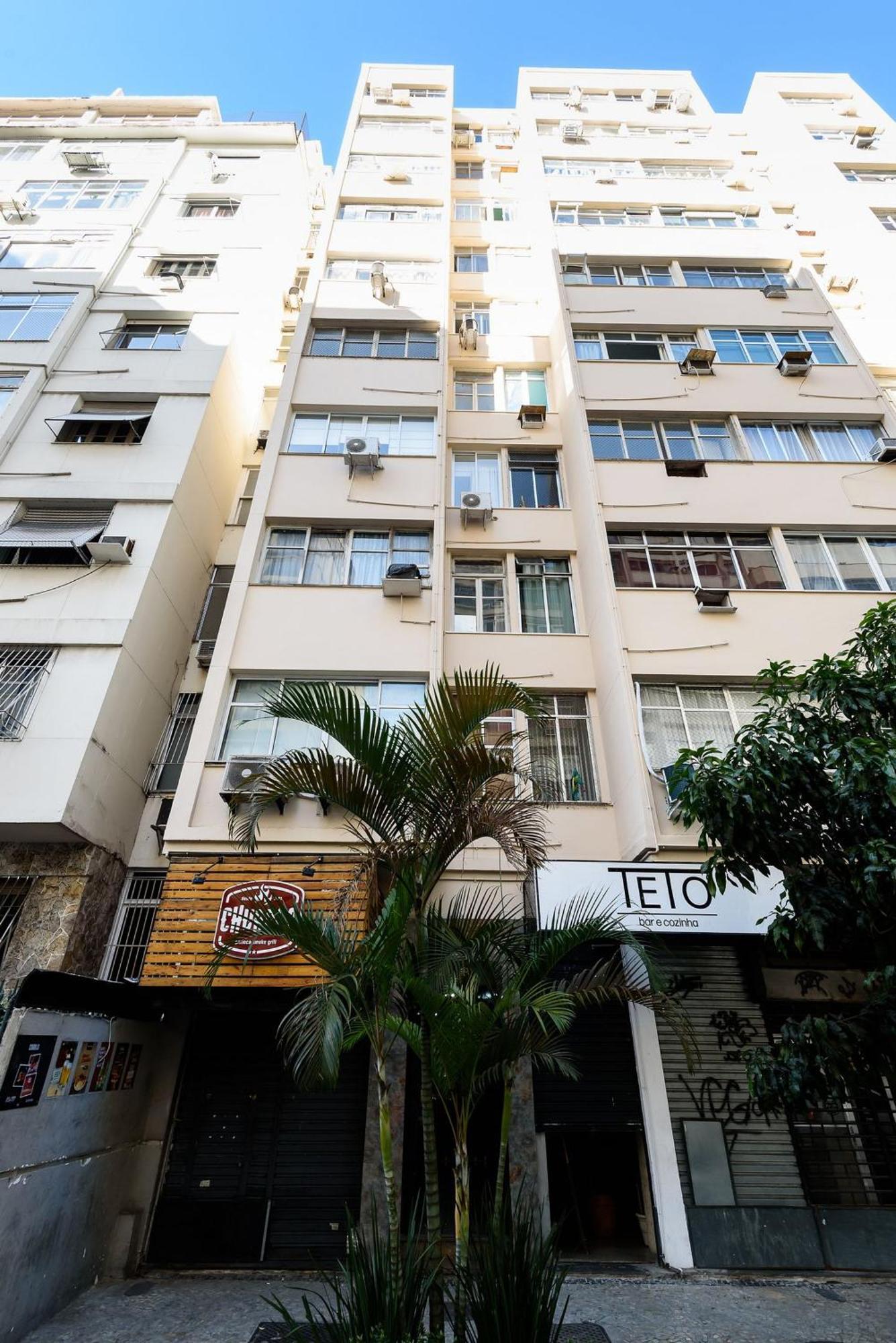 1quarto Em Copacabana A 450m Da | Br 811/805 Apartamento Rio de Janeiro