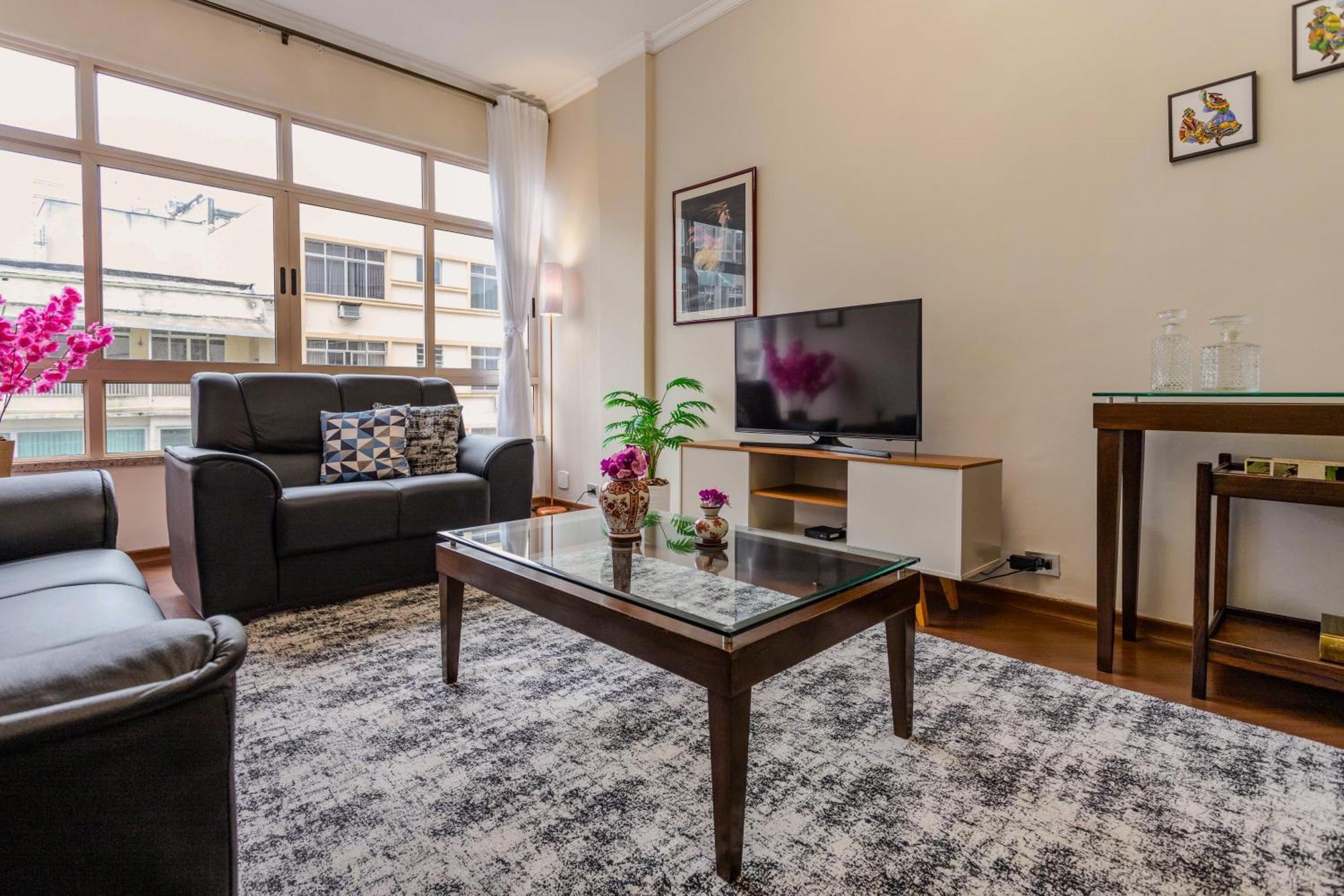 Apartamento 8min Da Praia, Vaga Ampla Gratis, Recepcao 24h, Cozinha Completa, 5min Do Metro E Espaco Office Com Wi-fi Rapido - Copa901 *