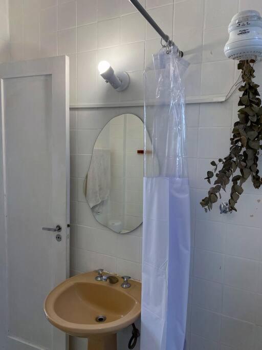 Apartamento Casa Charmosa Em Ipanema Na Quadra Da Praia!
