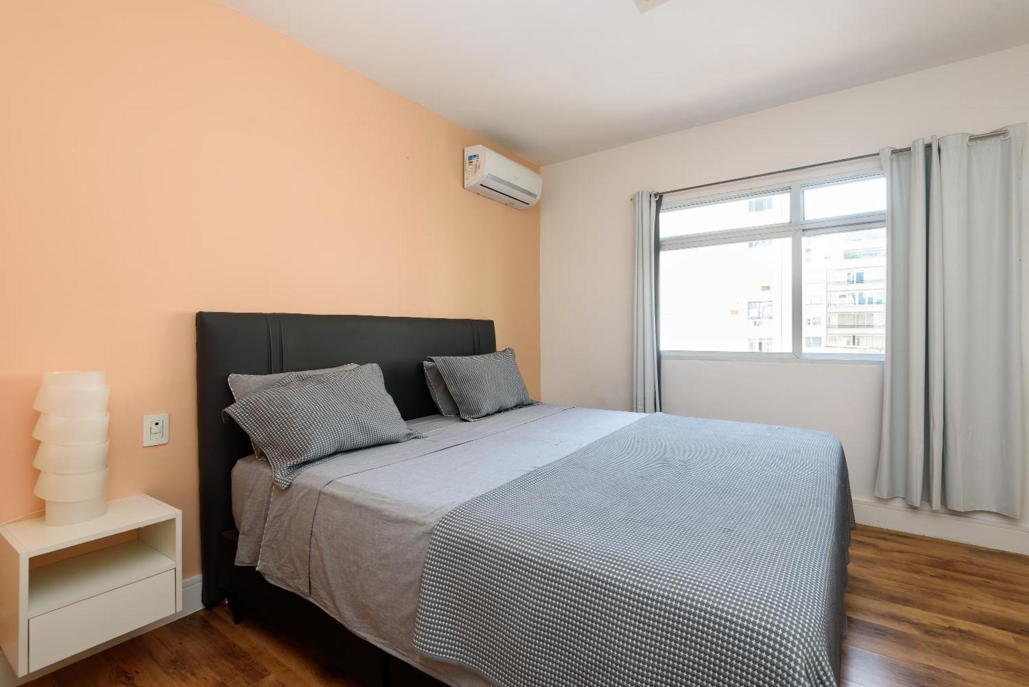Spacious Duplex Penthouse Arpoador