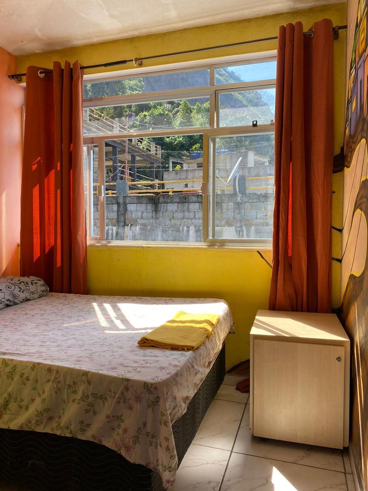 Alzira House Vidigal Hostel