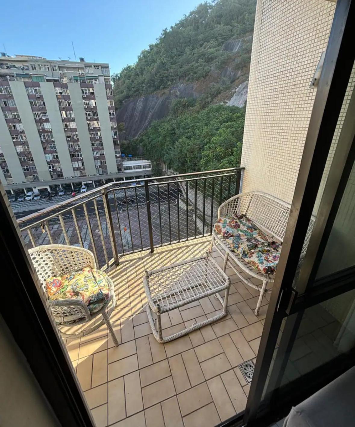 A 5min- Com Piscina, Portaria 24hrs, Internet 500mg, Shopping Rio Sul 2min A Pe! * Rio de Janeiro