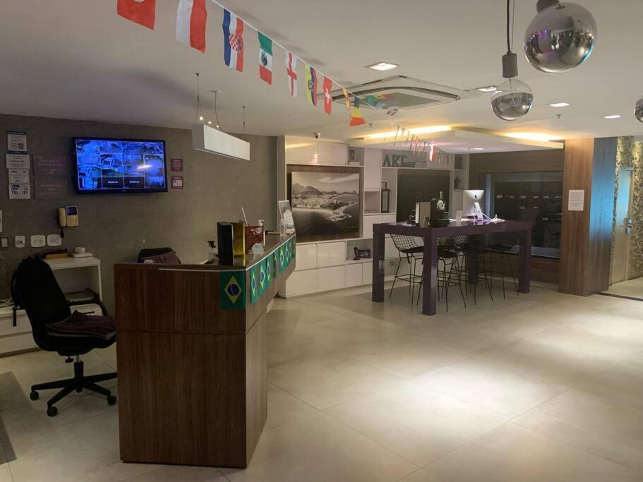 Apartamento Copacabana - Flat Com Servico E Garagem *