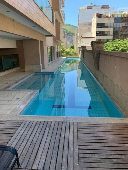 Copacabana - Flat Com Servico E Garagem *
